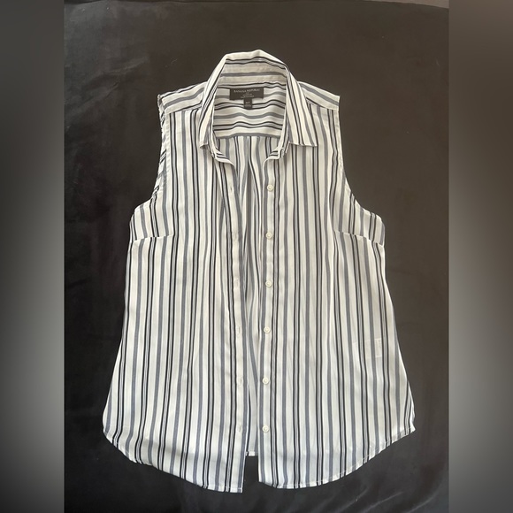 Banana Republic ladies sleeveless blouse - Picture 1 of 3